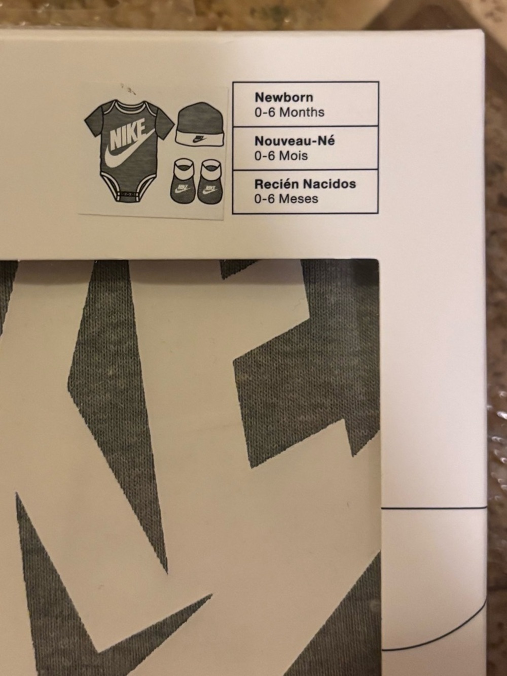NWT *Bundle of 2* Nike infants boxed onesie gift sets size 0-6m - Picture 3 of 7